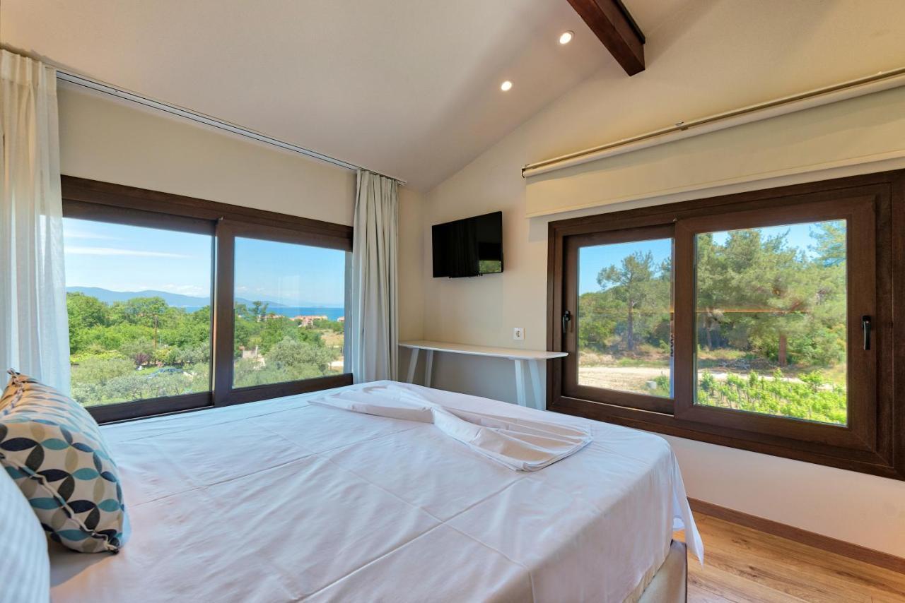 Dionysus Apartments & Suites Ierissos Dış mekan fotoğraf
