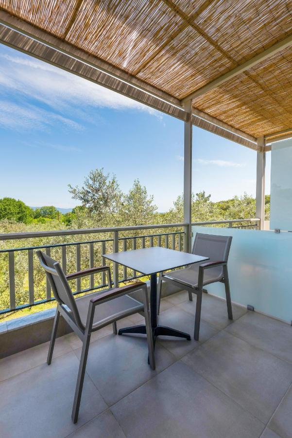 Dionysus Apartments & Suites Ierissos Dış mekan fotoğraf