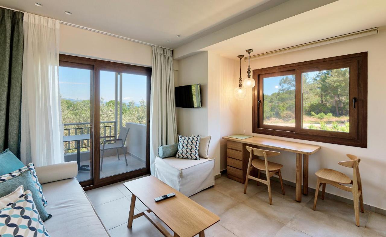 Dionysus Apartments & Suites Ierissos Dış mekan fotoğraf