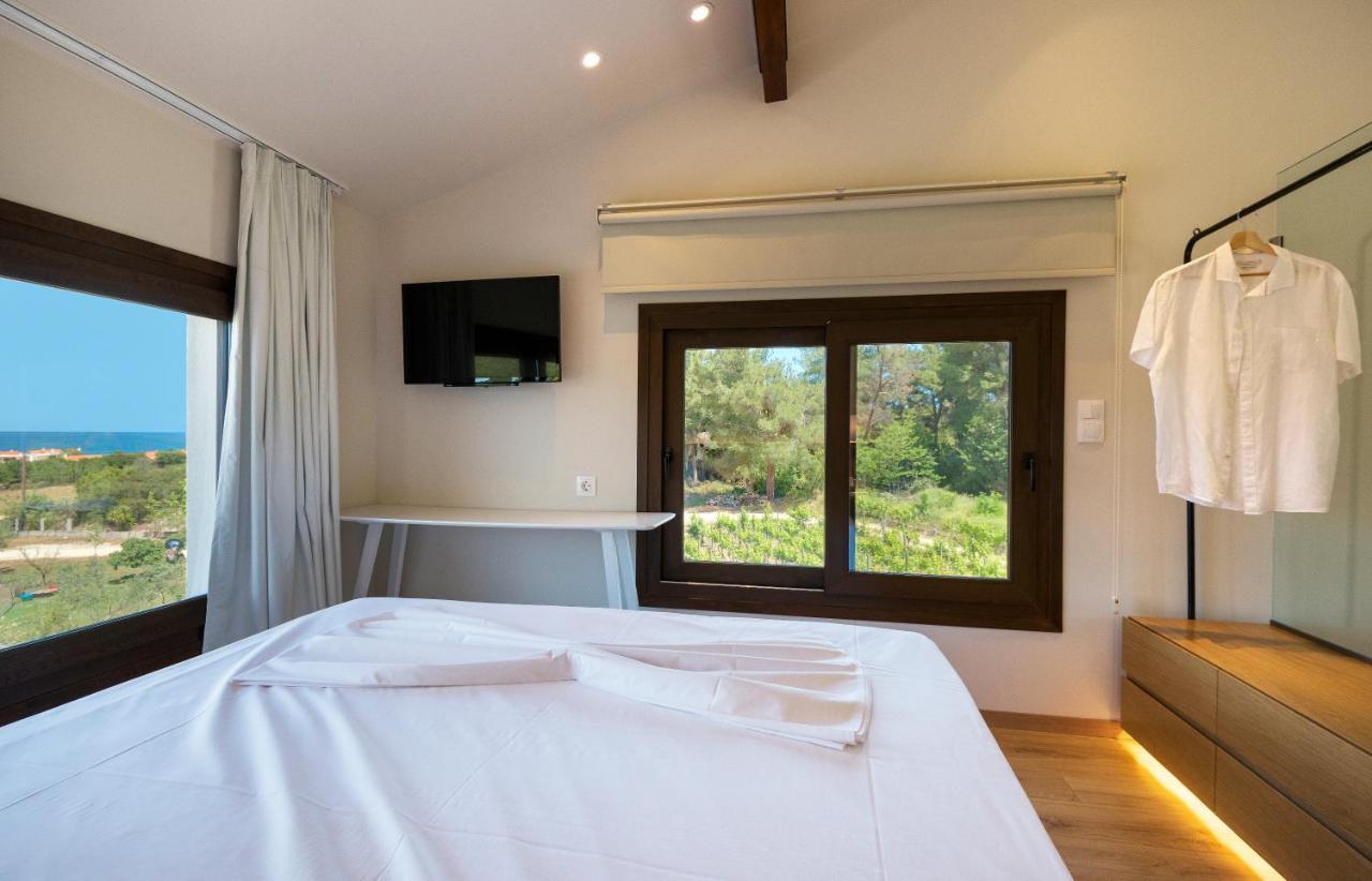 Dionysus Apartments & Suites Ierissos Dış mekan fotoğraf