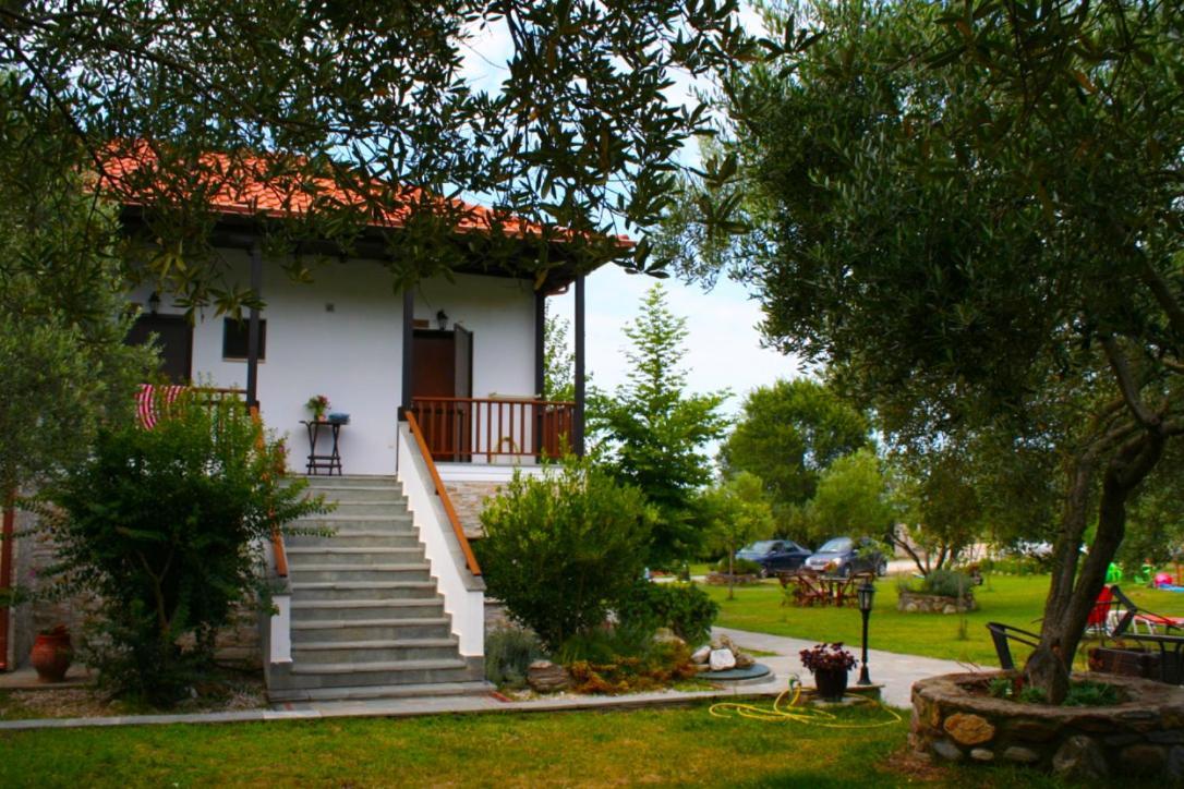 Dionysus Apartments & Suites Ierissos Dış mekan fotoğraf