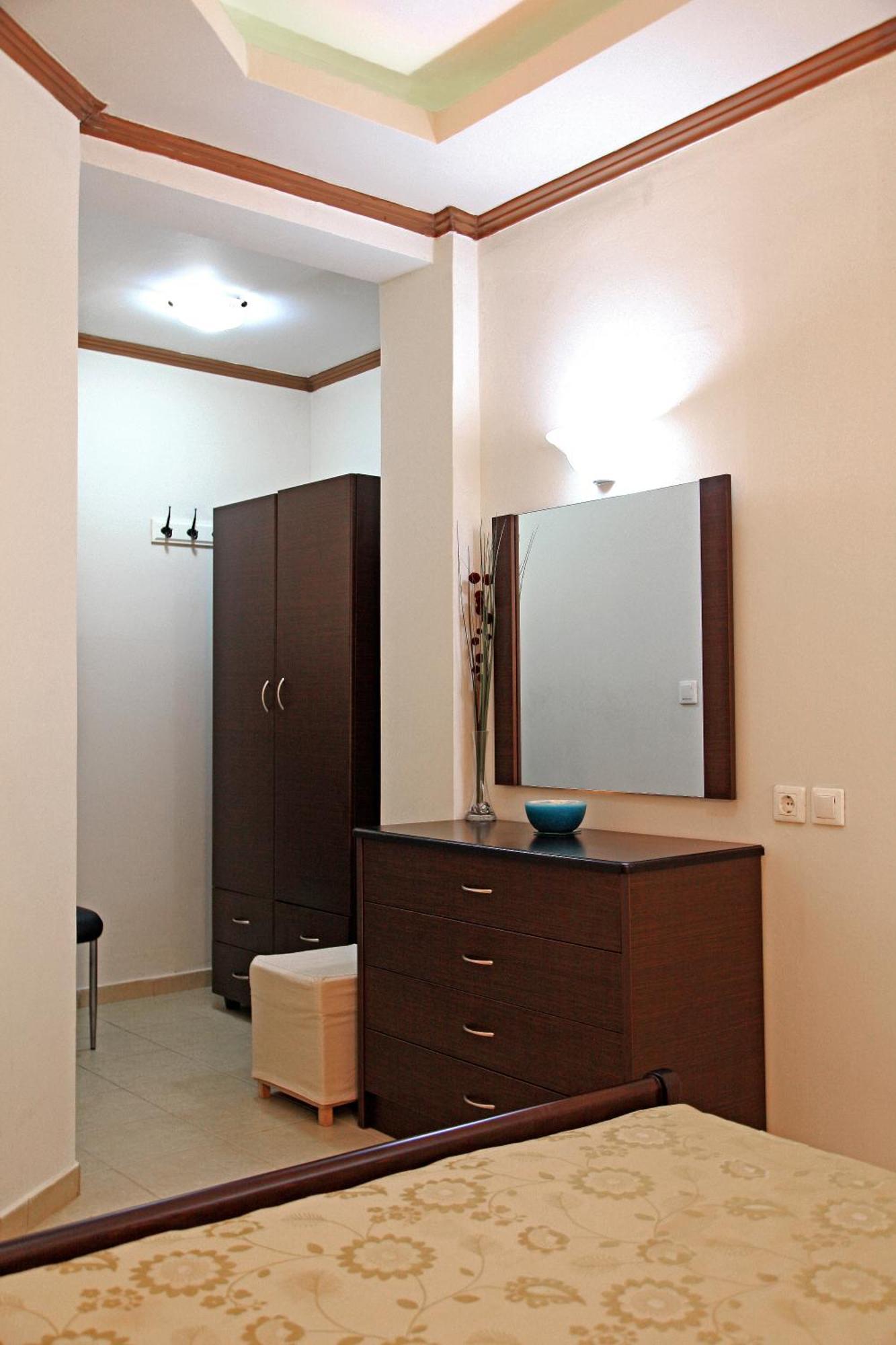 Dionysus Apartments & Suites Ierissos Oda fotoğraf